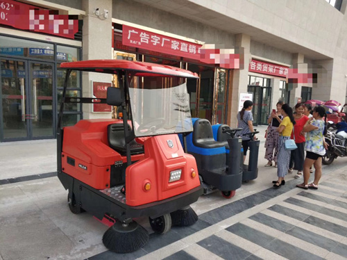 小區掃地機