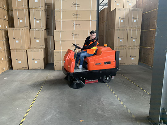 使用道路掃地車(chē)有什么意義呢