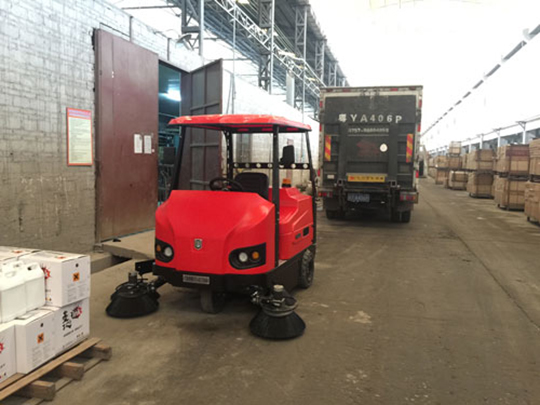 駕駛式掃地車為什么會發生電機故障